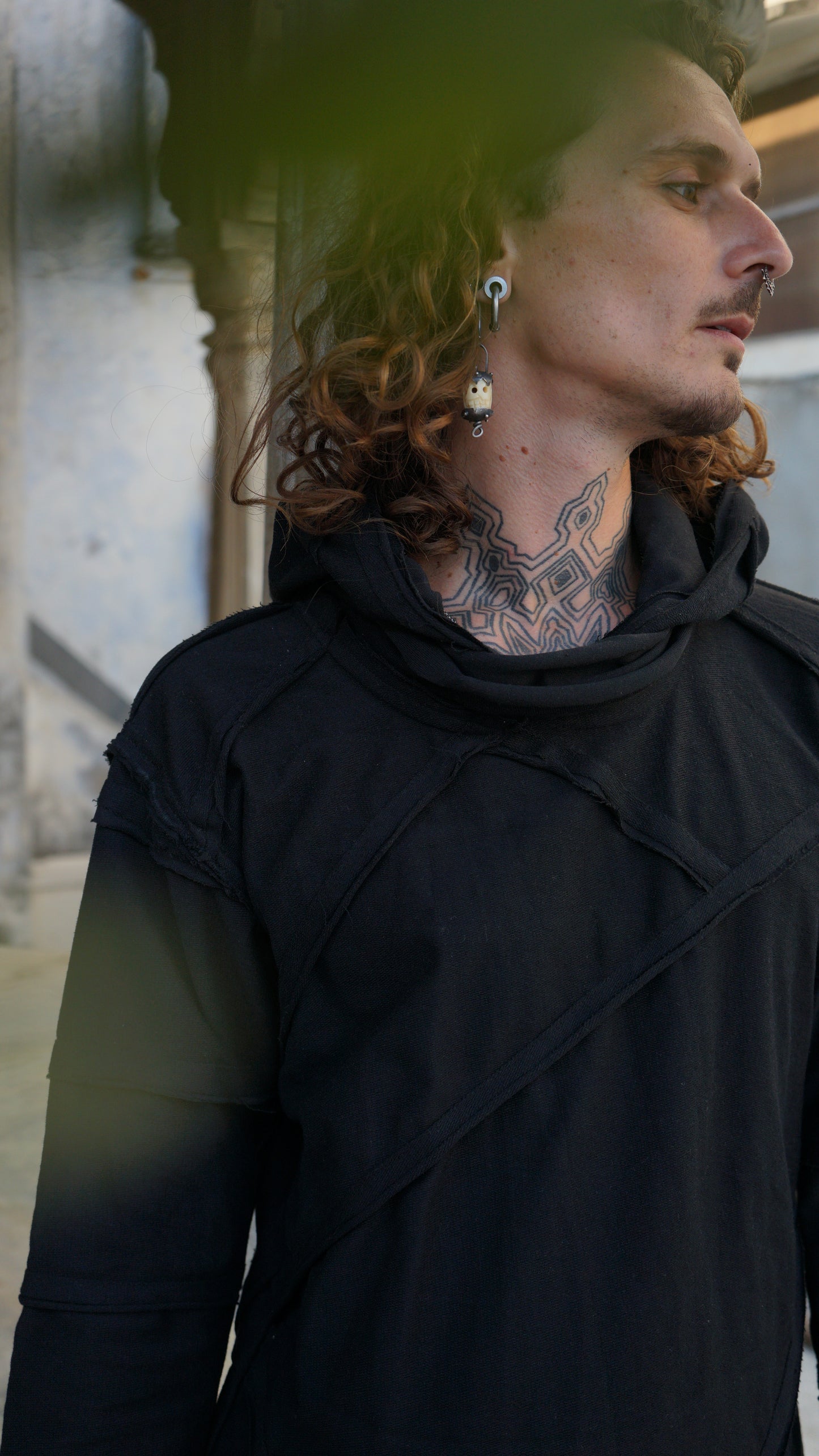 Vaastavik Sweater Black