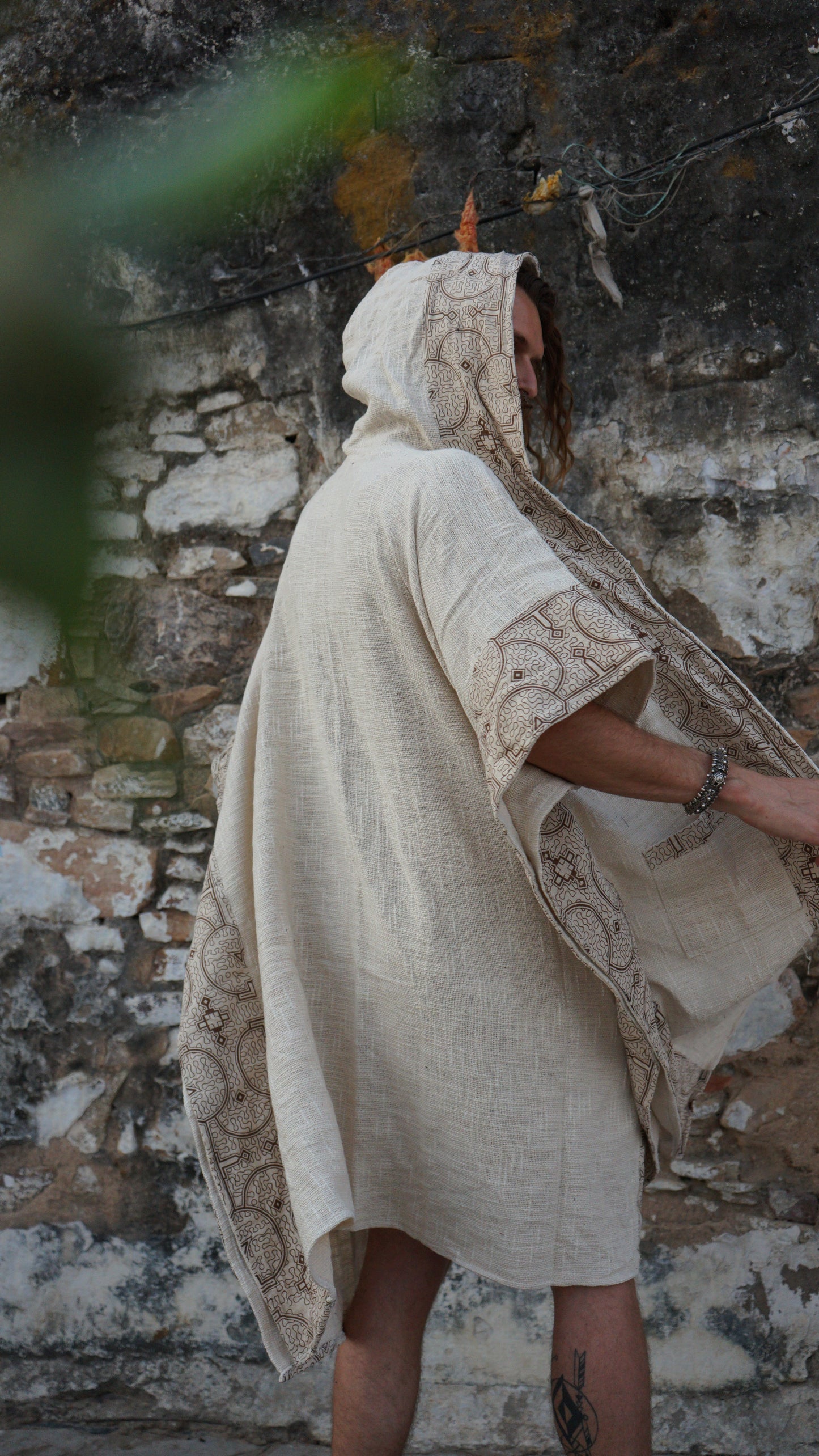 Pramanik Kimono White